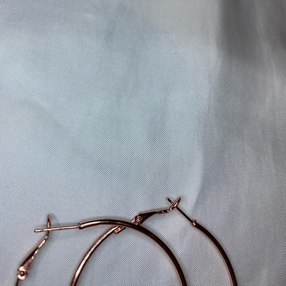 Rose Gold hoop earrings - Picture 2 of 2